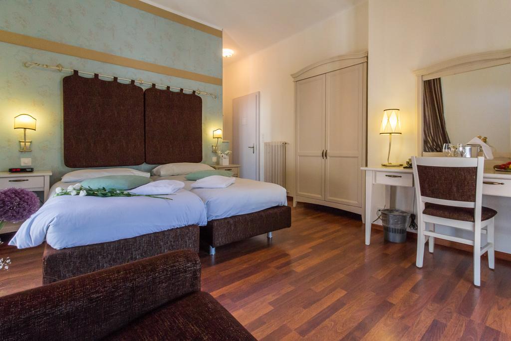 Riviera 3*
