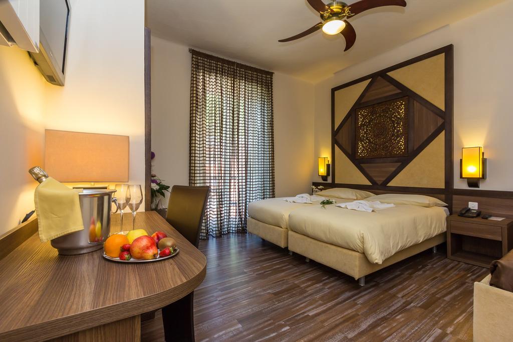 Riviera Hotel 3*
