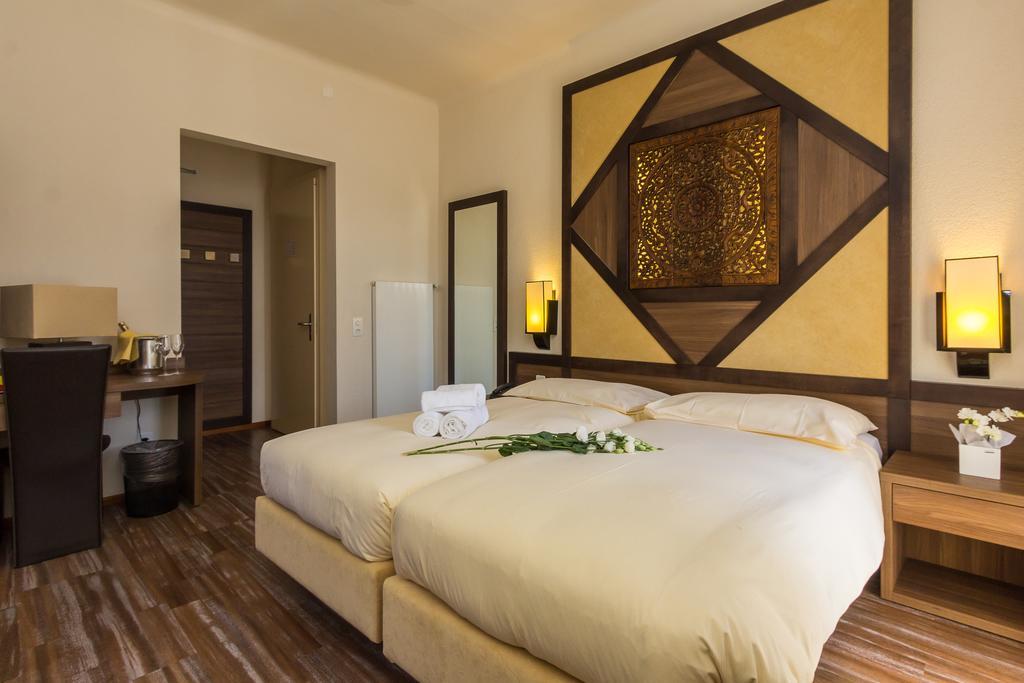 Riviera Hotel 3*
