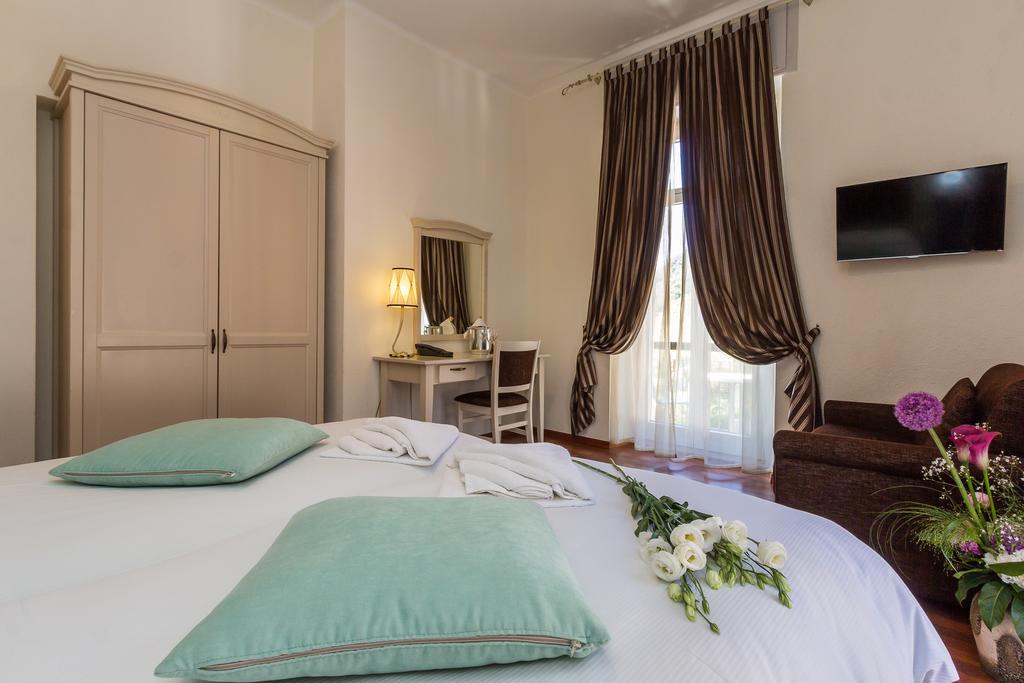 Riviera Melide