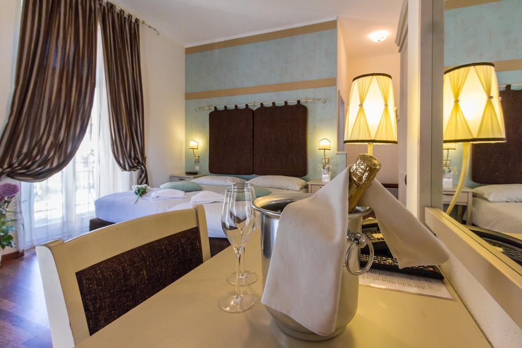 Hotel Riviera 3*